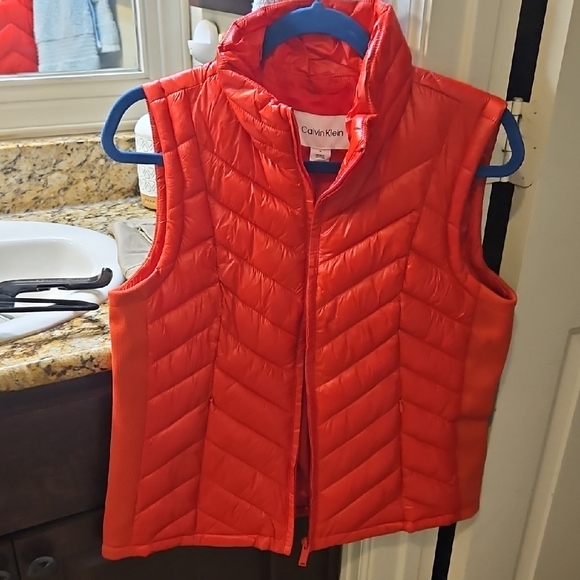 Calvin Klein Jackets & Blazers - Womens Calvin Klein Quilted Vest - Vibrant Red Nwt Size M
